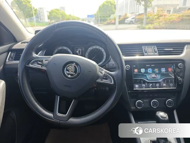 Skoda Octavia 2018 Белый из Китая, фото 3