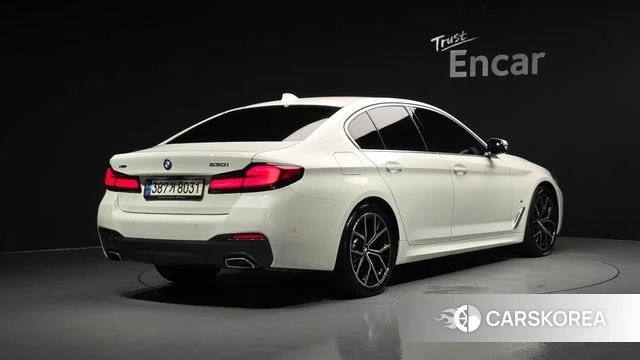 BMW 5 Series (G30) id 4641468 из Кореи 12
