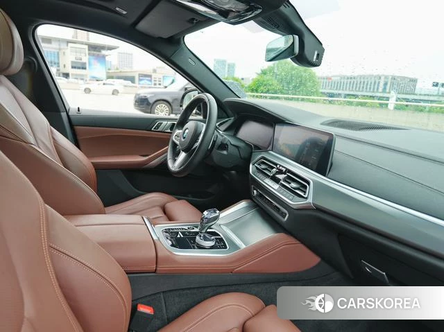 BMW X6 2021 Темно-серый из Китая, фото 3