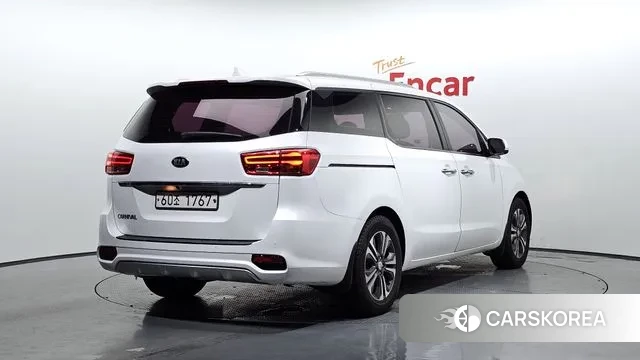 Kia The New Carnival id 3039439 из Кореи 12