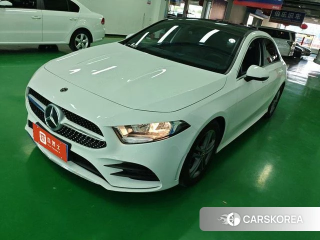 Mercedes-Benz Class A 2022 Белый из Китая, фото 3