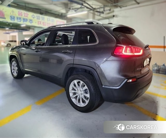 Jeep Cherokee (KL) id 4794812 из Кореи 12