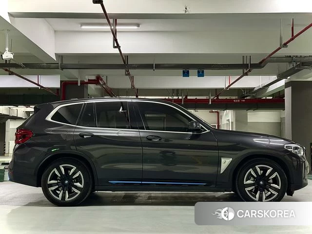 BMW iX3 2021 Черный из Китая, фото 4