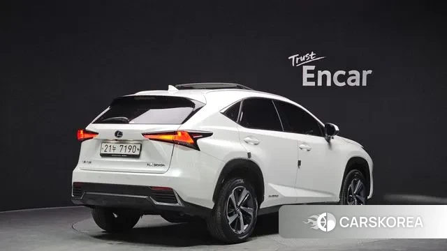 Lexus NX300h id 3622614 из Кореи 12
