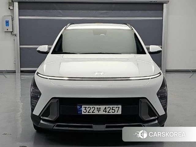 Hyundai Kona (SX2) 2023 Белый из Кореи, фото 2