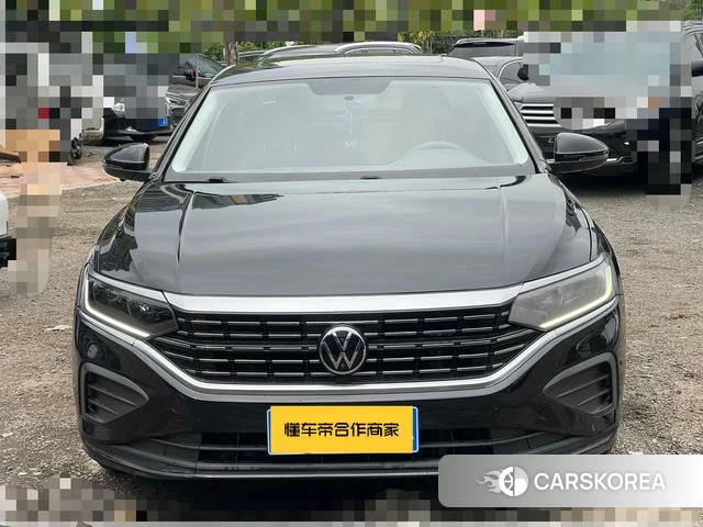 Volkswagen Passat 2022 Черный из Китая, фото 2