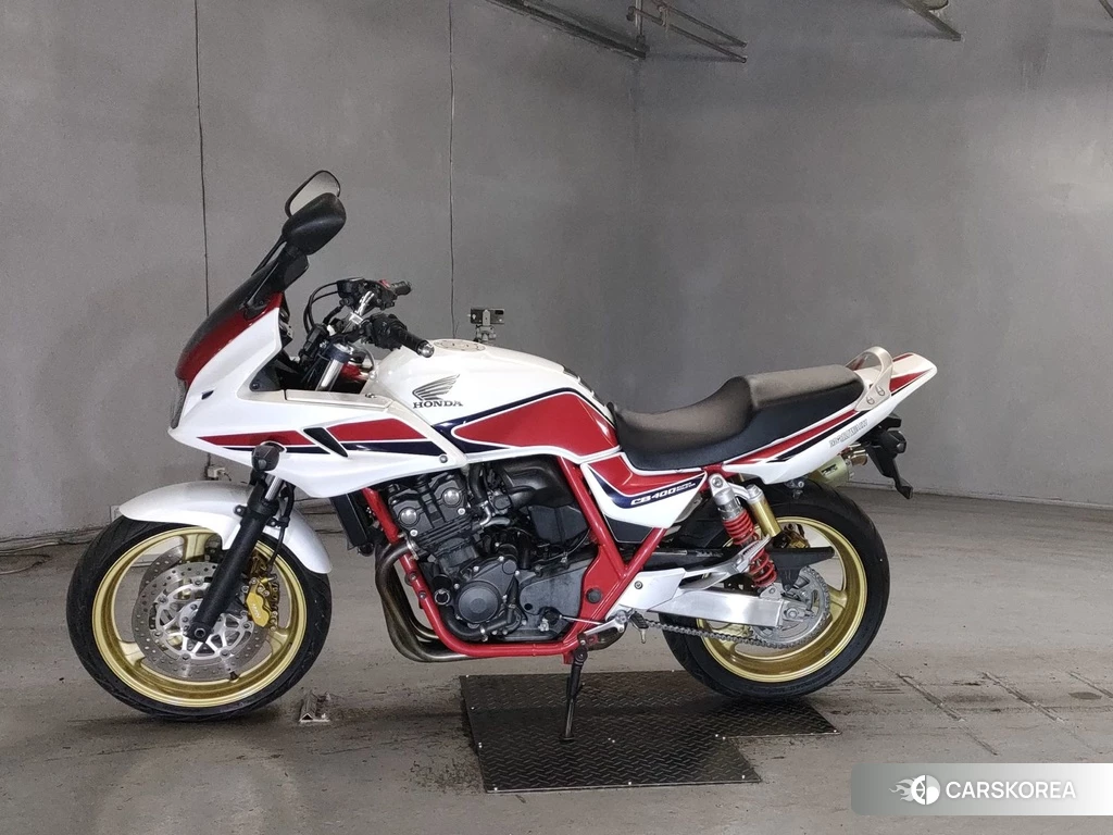 Проданный Honda CB400SF BOLDOR 2013 из Японии