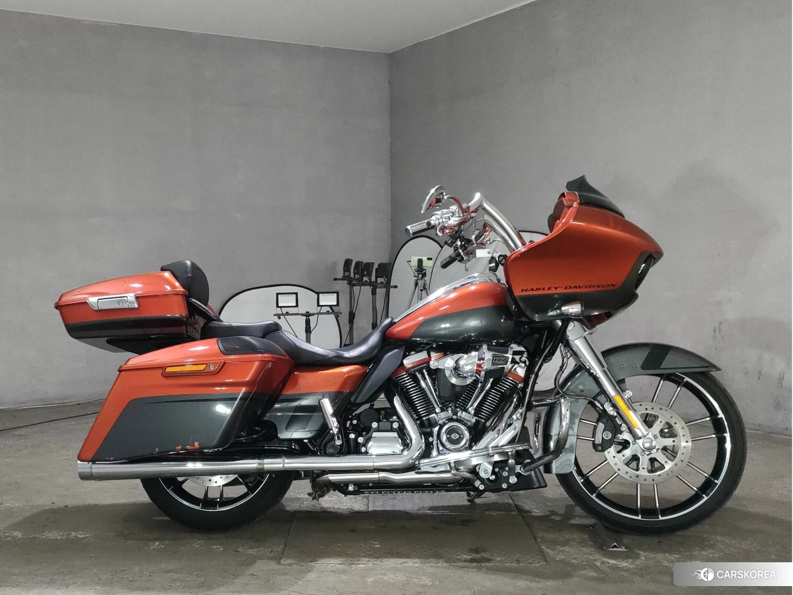 Проданный Harley-Davidson Road Glide FLTRXSE1920CVO 2018 из Японии, фото 3