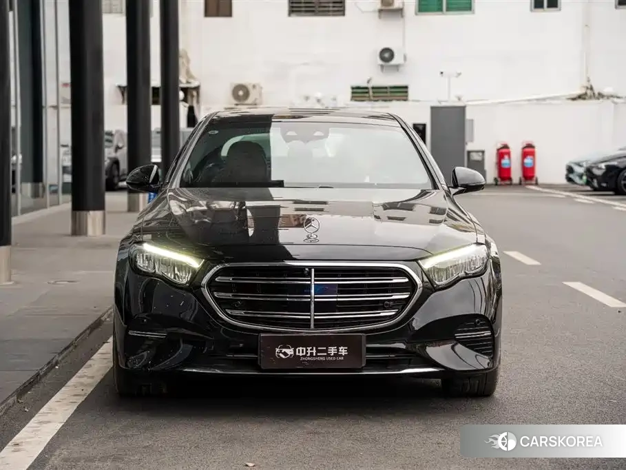 Mercedes-Benz E-Class 2025 Черный из Китая, фото 6