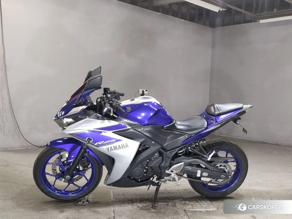 Проданный Yamaha YZF-R25 2015 из Японии