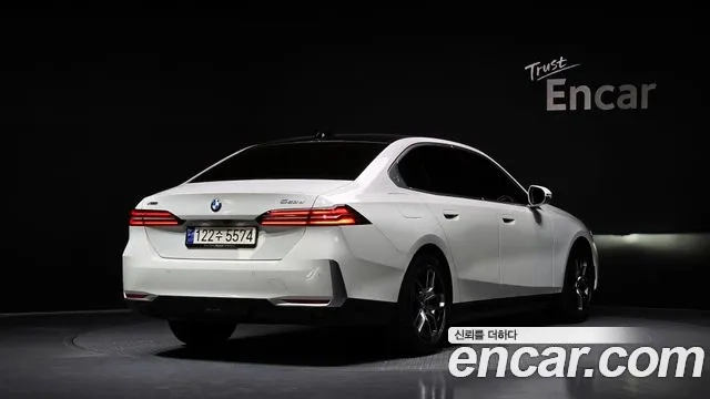 BMW 5 Series (G60) id 2878660 из Кореи 12