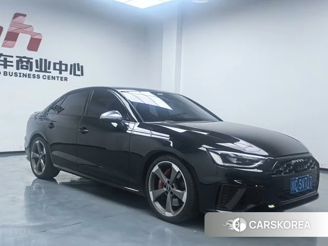 Audi S4 2023 Черный из Китая, фото 2