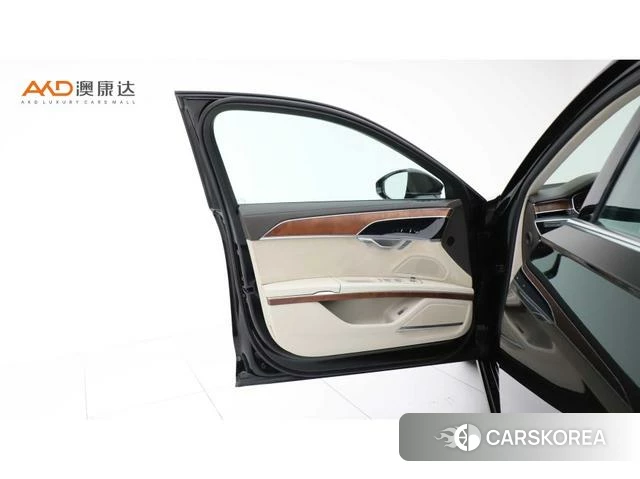 Audi A8 2020 Черный из Китая, фото 2