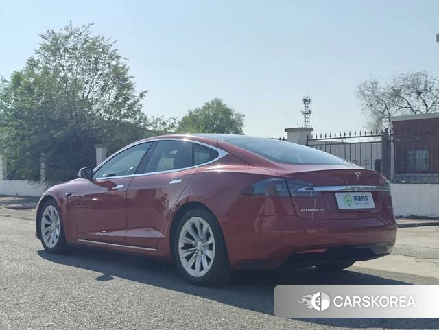 Tesla Model S 2018 Красный из Китая, фото 3