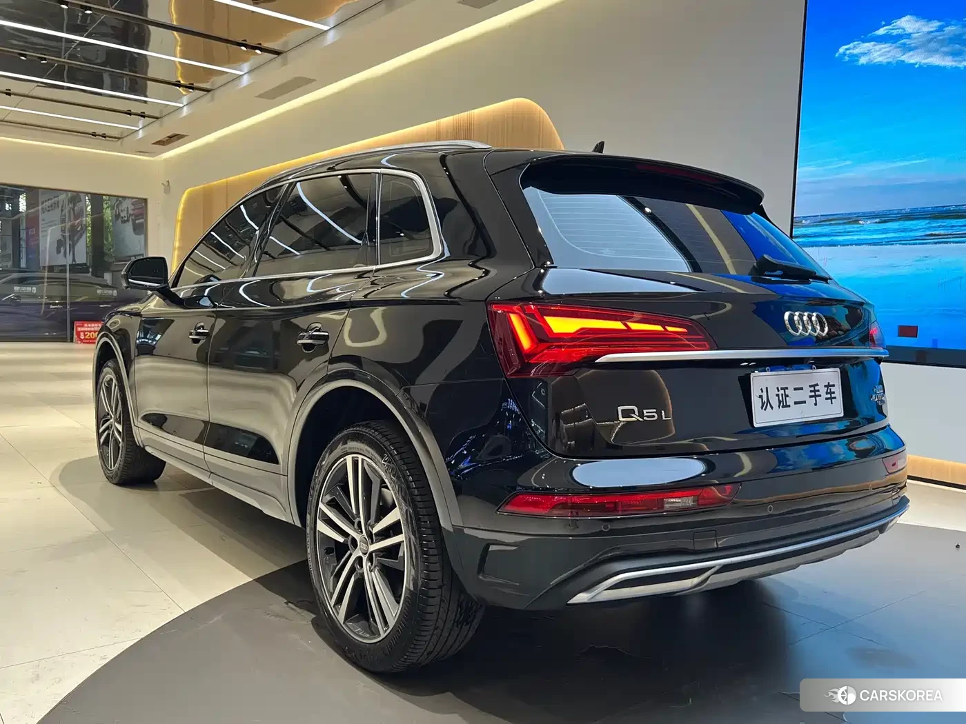 Audi Q5L id 4553832 из Китая 12