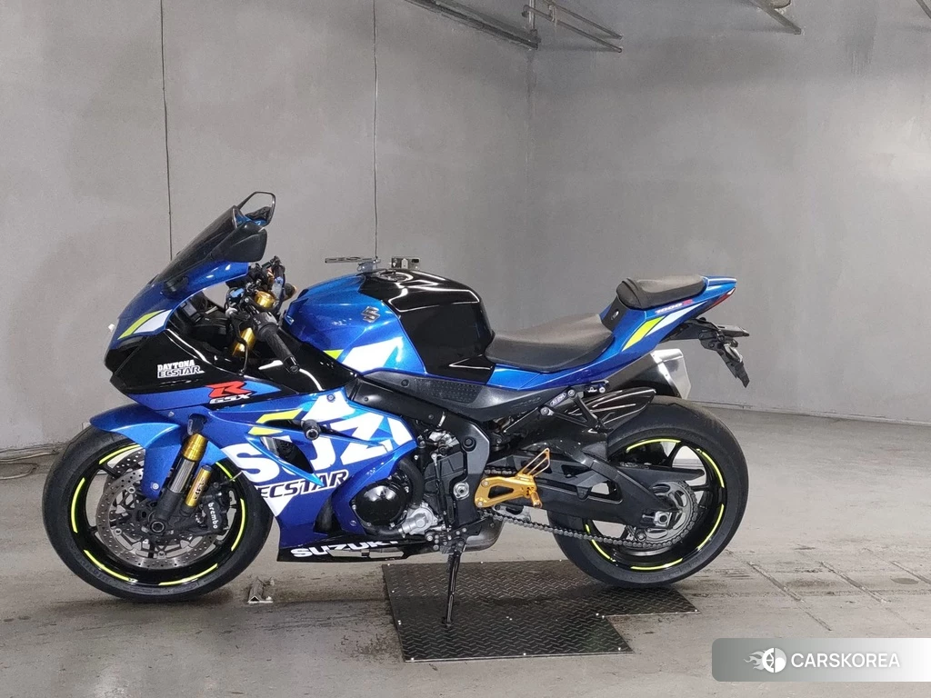 Проданный Suzuki GSX-R1000R id 4176224 из Японии, фото 2