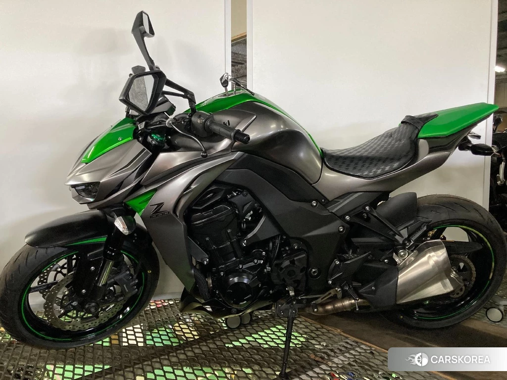 Проданный Kawasaki Z1000 2016 из Японии