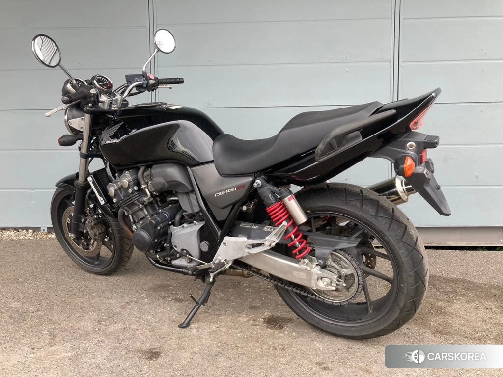 Проданный Honda CB400SF 2017 из Японии