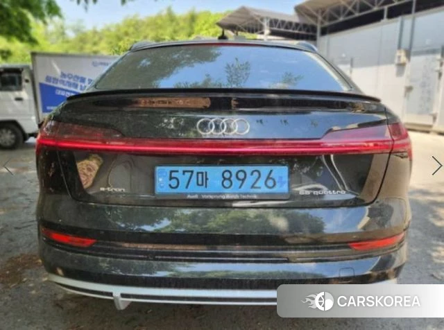 Audi e-Tron 2022 Черный из Кореи, фото 2