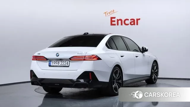 BMW 5 Series (G60) id 3393887 из Кореи 12