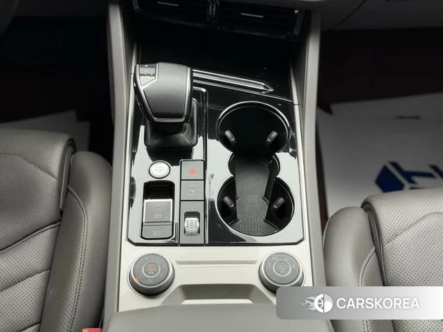 Volkswagen Touareg id 4276961 из Китая 8