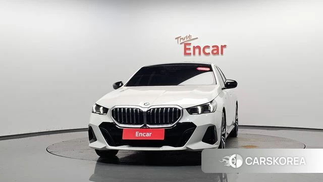 BMW 5 Series (G60) id 4767947 из Кореи 12