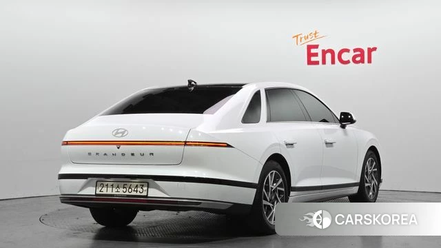 Hyundai Grandeur (GN7) id 3799015 из Кореи 12