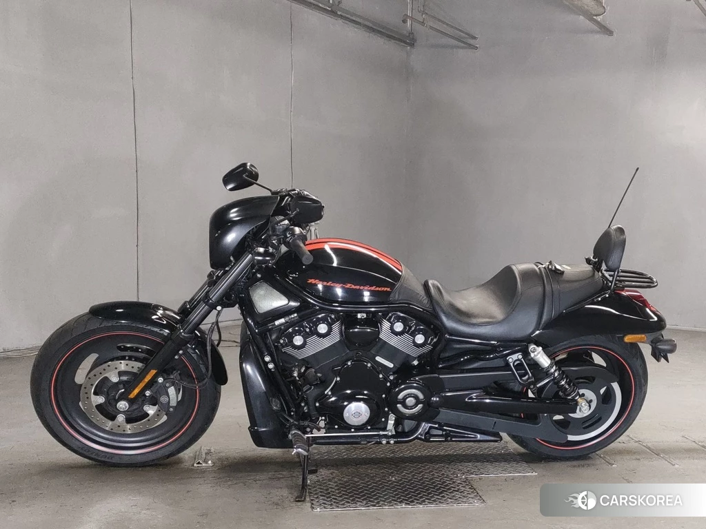 Проданный Harley-Davidson Night Rod Special VRSCDX1250 2010 из Японии, фото 2