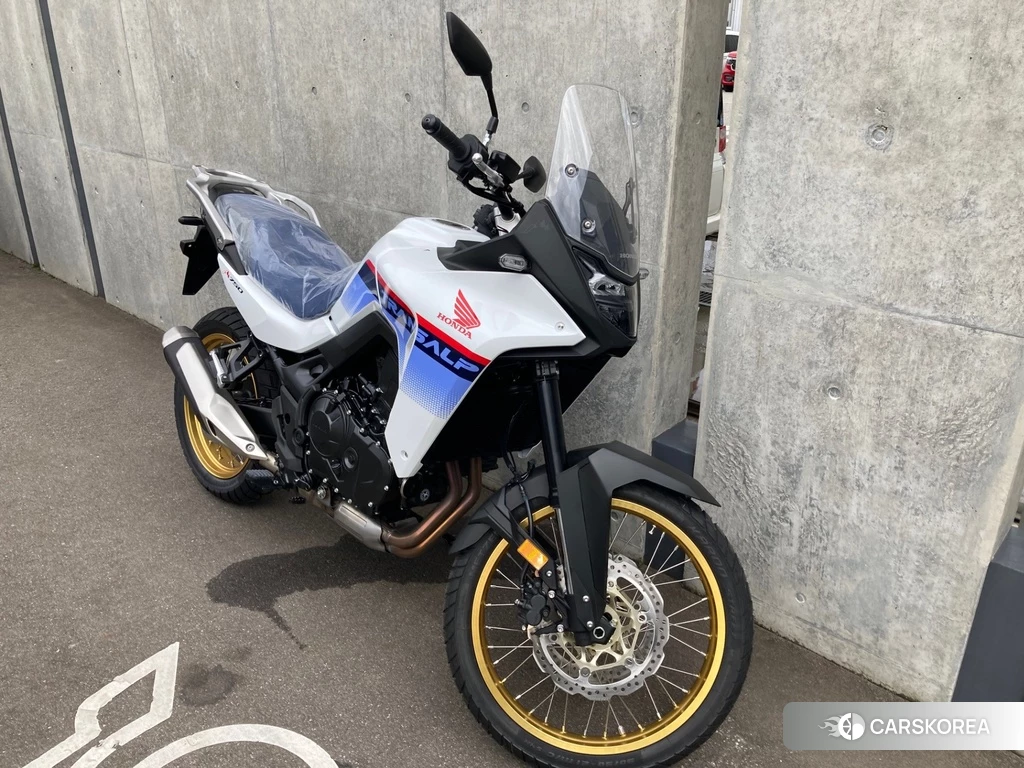 Проданный Honda TRANSALP XL750 2024 из Японии, фото 2