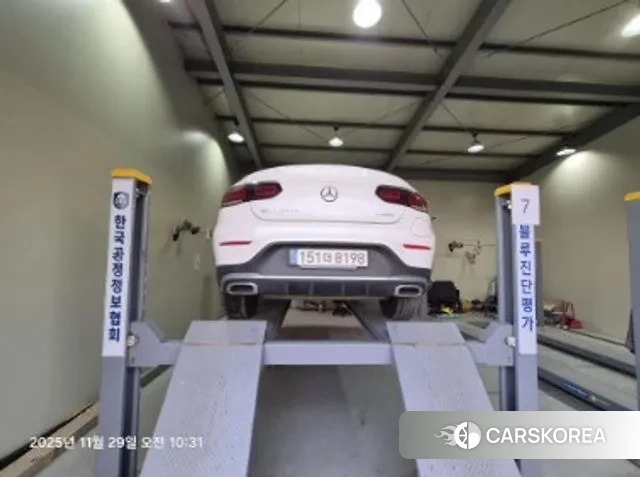 Mercedes-Benz GLC-Class X253 2021 Белый из Кореи, фото 2