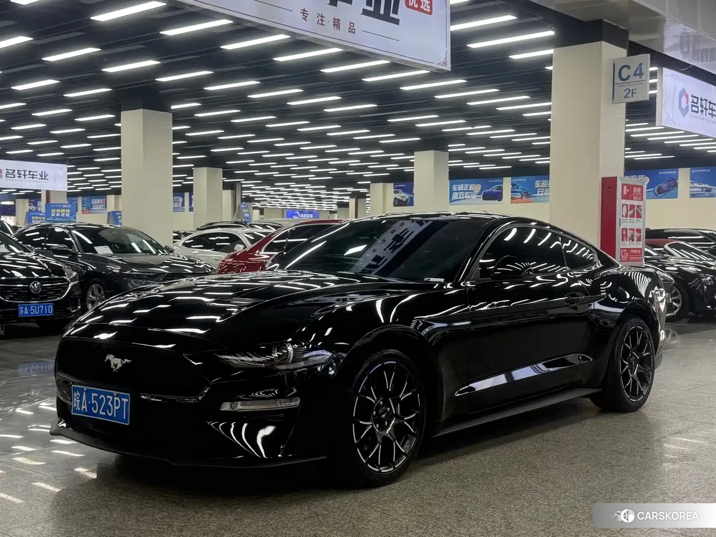 Ford Mustang 2023 Черный из Китая, фото 5