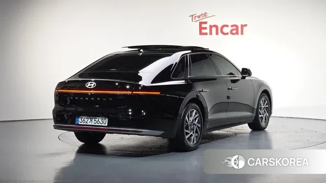 Hyundai Grandeur (GN7) id 3426129 из Кореи 12