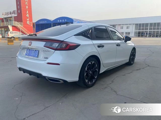 Honda Civic 2023 Белый из Китая, фото 2