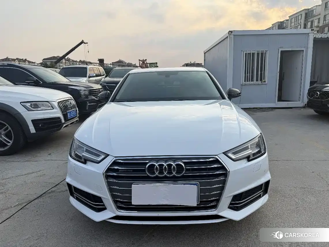 Audi A4L 2018 Белый из Китая, фото 3