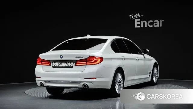 BMW 5 Series (G30) id 3514662 из Кореи 12