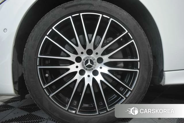 Mercedes-Benz Class C id 4207262 из Китая 8