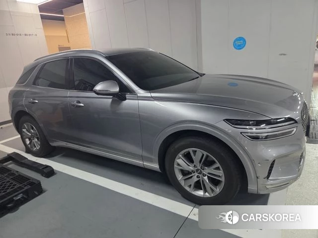 Genesis GV70 2023 Серебристо-серый из Кореи, фото 2