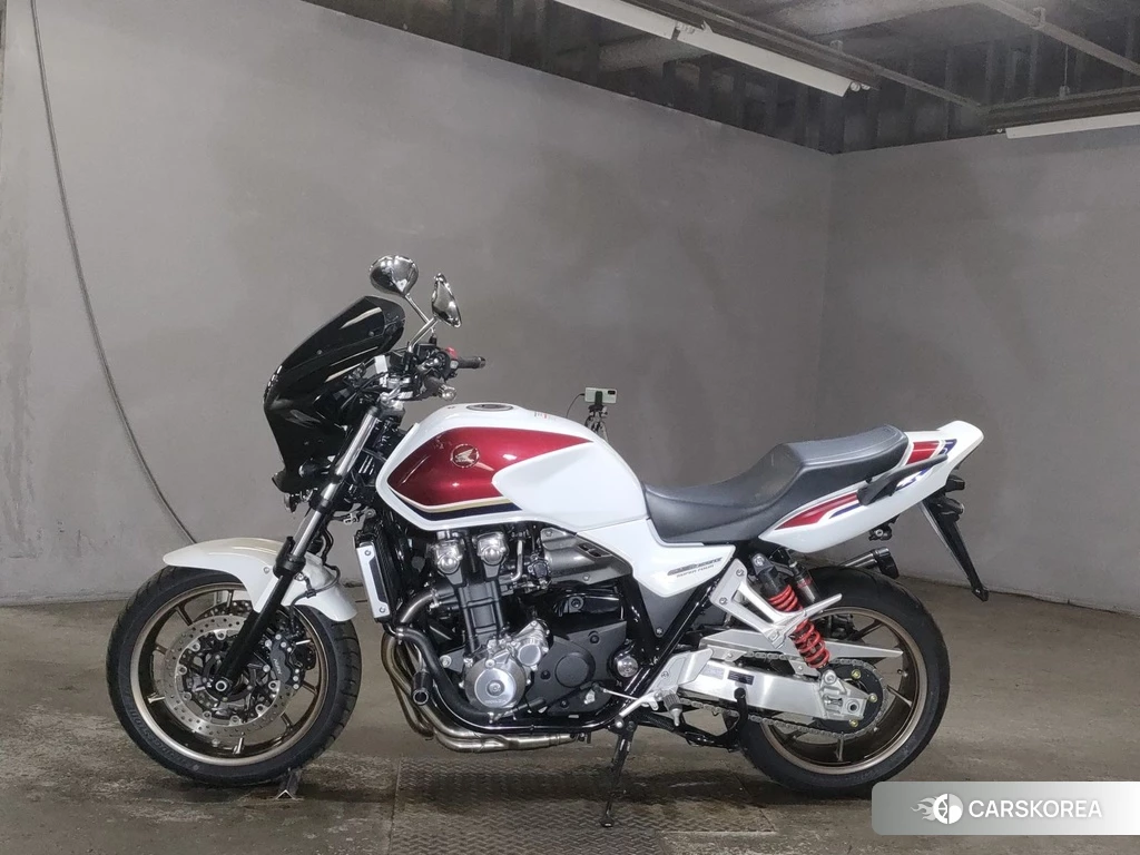 Проданный Honda CB1300SF 2020 из Японии