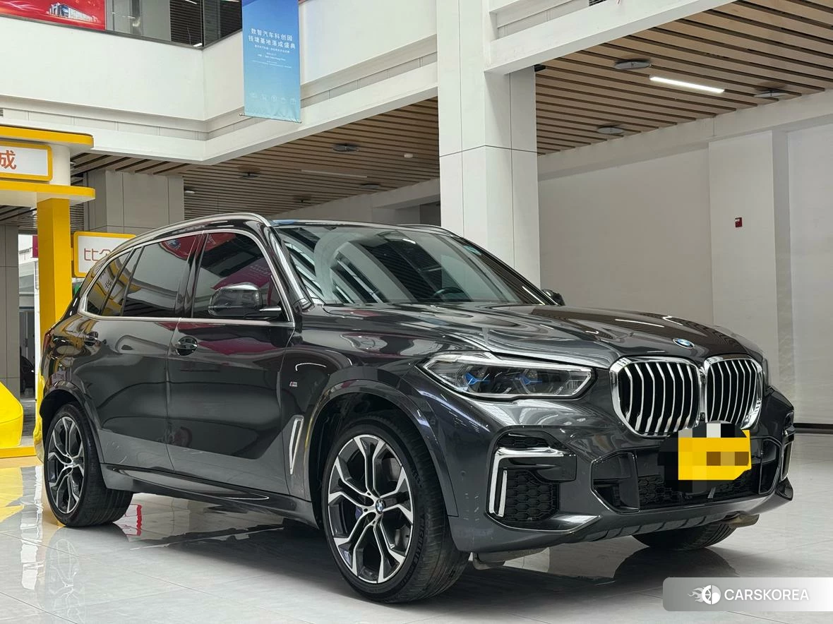BMW X5 2022 Темно-серый из Китая, фото 6