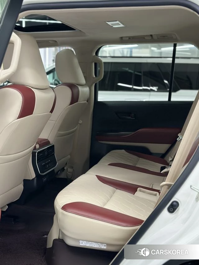 Toyota Land Cruiser (imported) 2025 Белый из Китая, фото 2