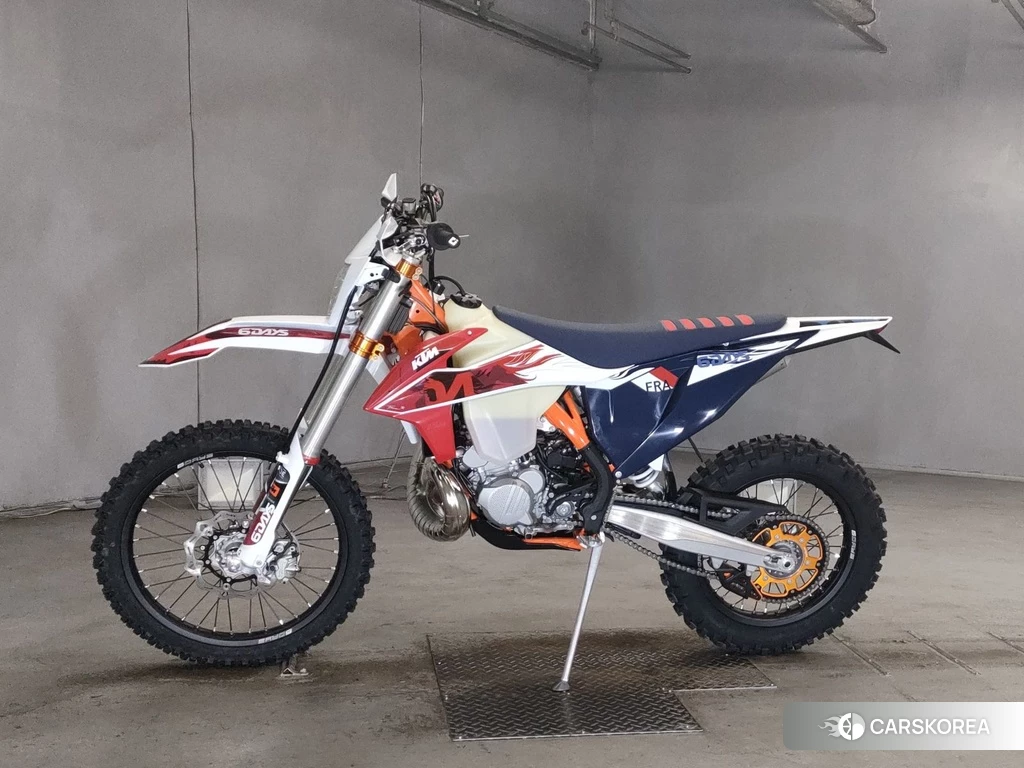 Проданный KTM 250EXC SIXDAYS TPI 2023 из Японии, фото 2