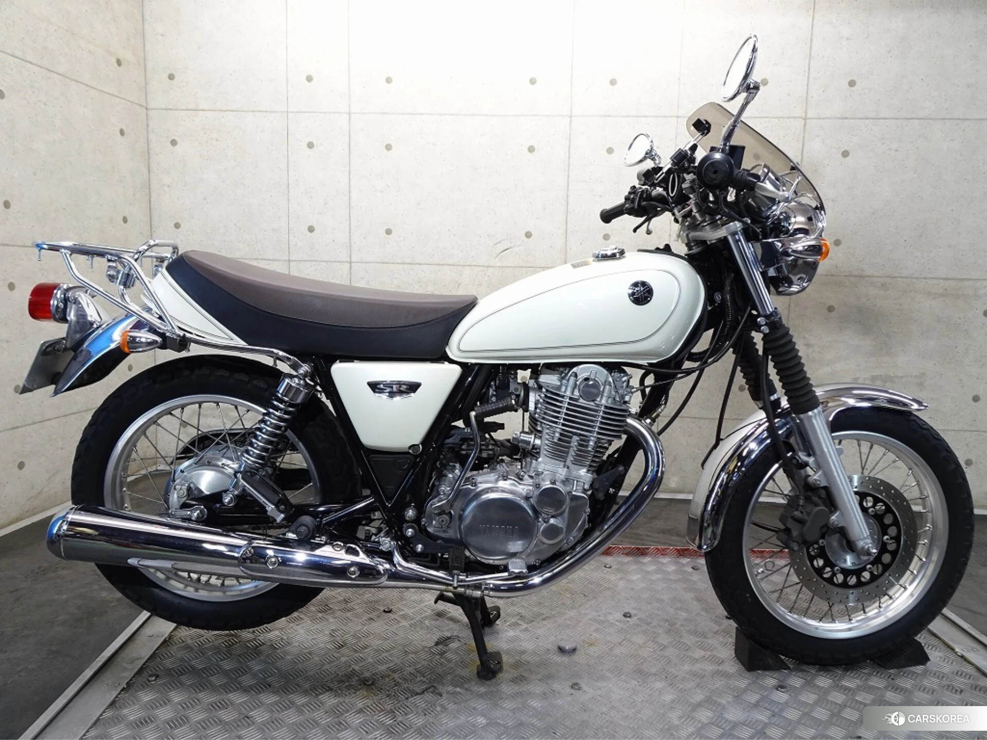 Yamaha SR 400 id 4183467 из Японии 12