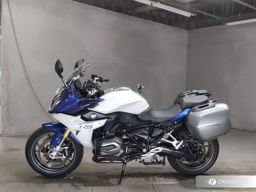 Проданный BMW R1200RS 2016 из Японии