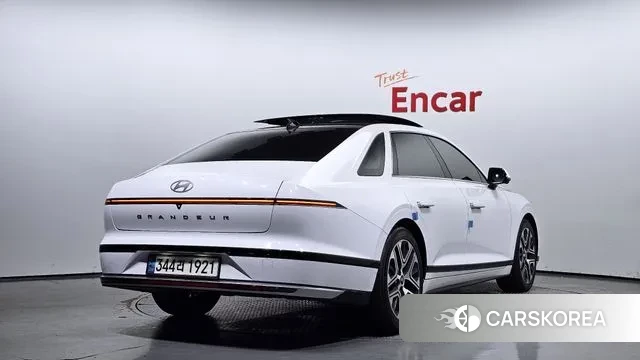 Hyundai Grandeur (GN7) id 3036681 из Кореи 12