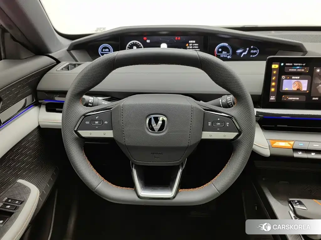 Chang'an UNI-V Smart iDD id 4679976 из Китая 12