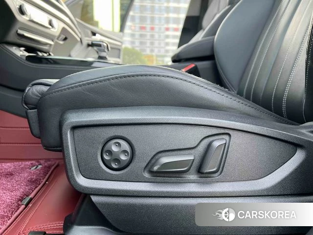 Audi Q5L id 4298021 из Китая 12