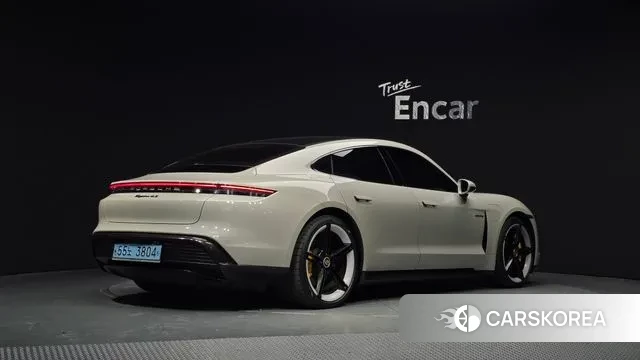 Porsche Taycan id 3697704 из Кореи 12