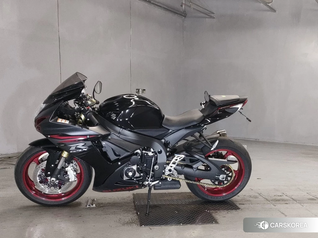 Проданный Suzuki GSX-R750 2011 из Японии