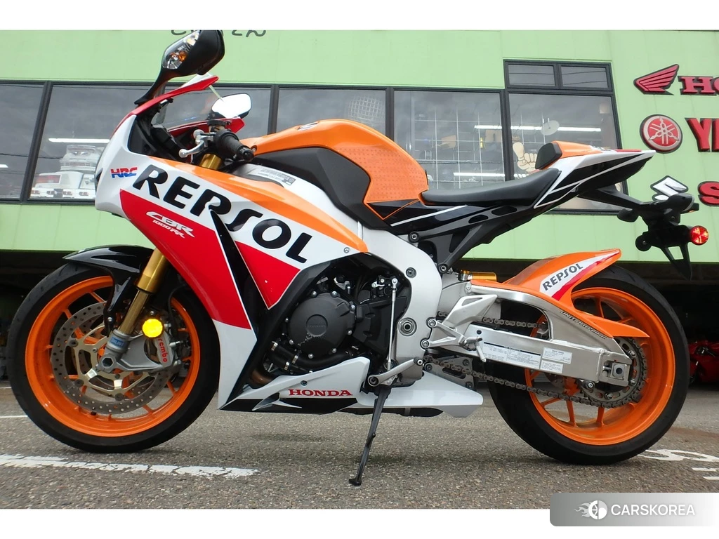 Проданный Honda CBR1000RR 2018 из Японии