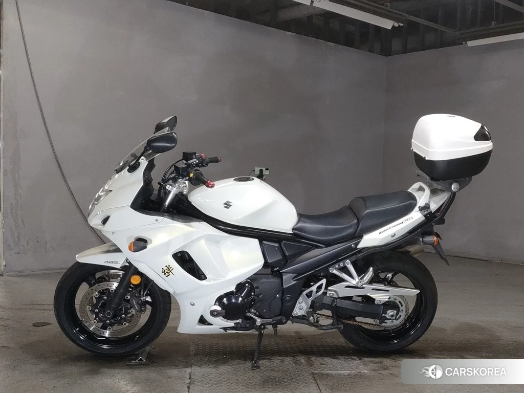 Проданный Suzuki BANDIT 1250F 2010 из Японии, фото 2